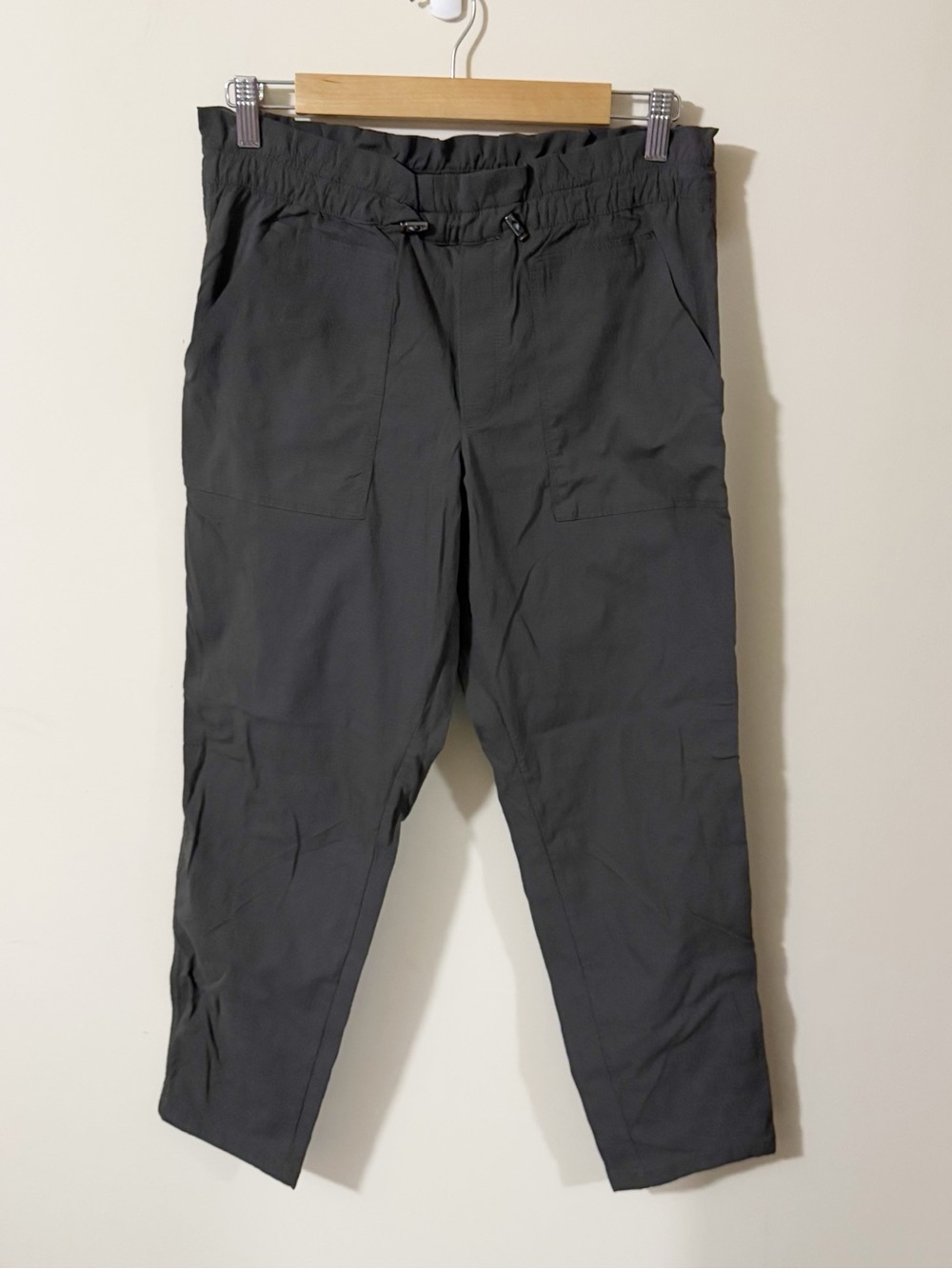 Athleta Womens Gray Green Stretch Pants Size 8 Hiking Outdoors Utility